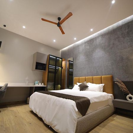 The Cozy Chaos Villa อัครา ภายนอก รูปภาพ