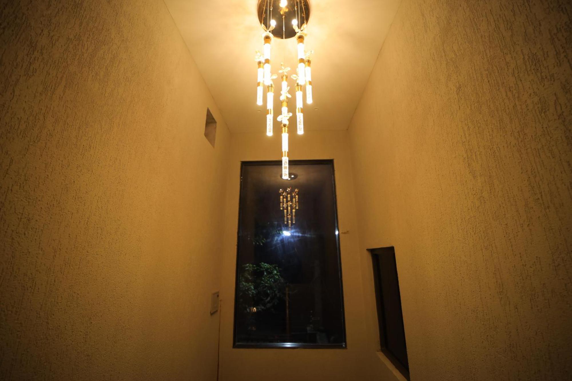 The Cozy Chaos Villa อัครา ภายนอก รูปภาพ