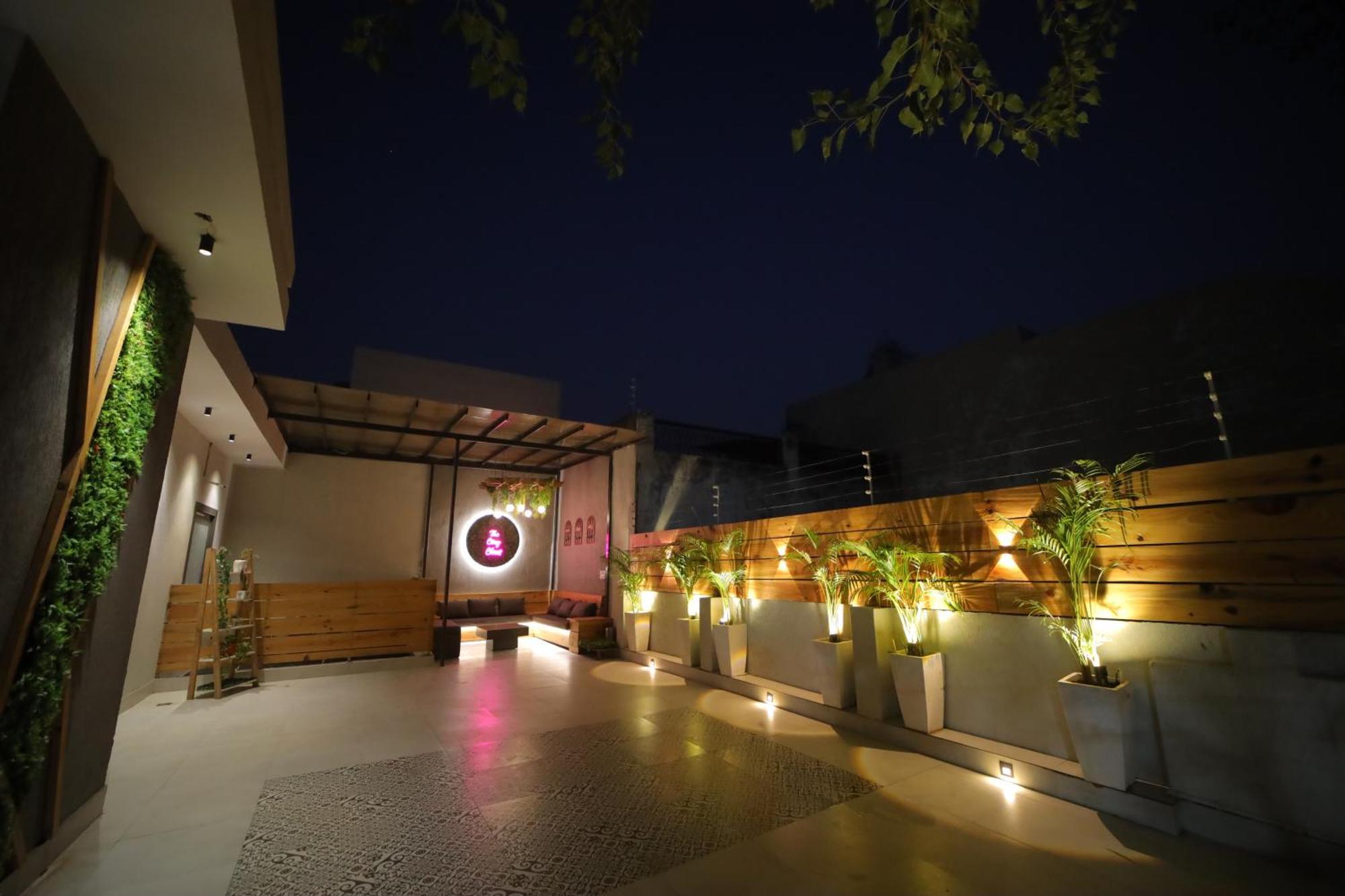 The Cozy Chaos Villa อัครา ภายนอก รูปภาพ