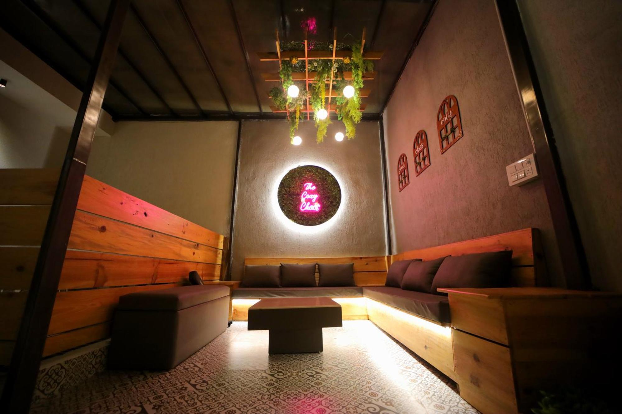 The Cozy Chaos Villa อัครา ภายนอก รูปภาพ