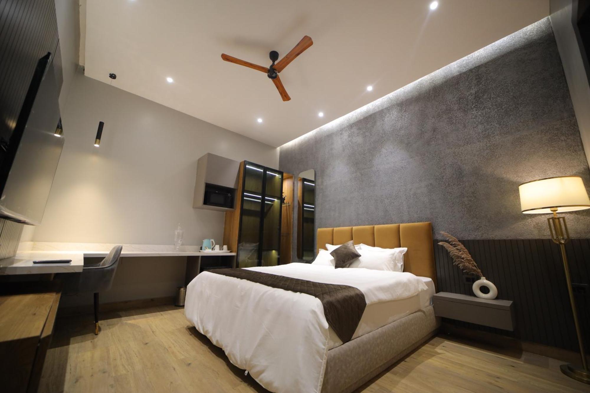 The Cozy Chaos Villa อัครา ภายนอก รูปภาพ